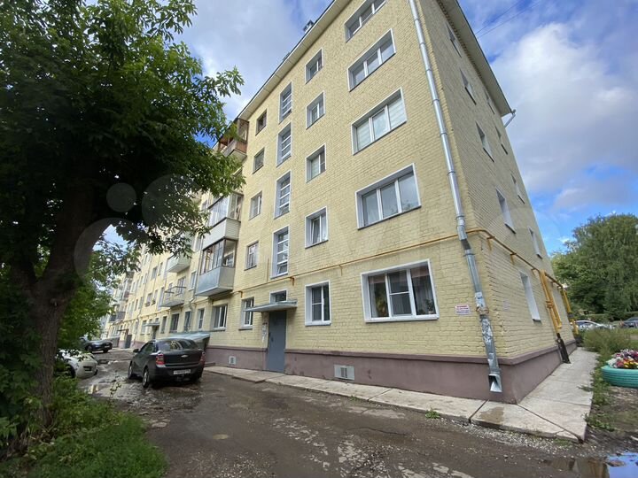 2-к. квартира, 43 м², 2/5 эт.