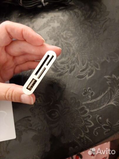 Аксессуары Переходники для iPad 2 и iPhone 4