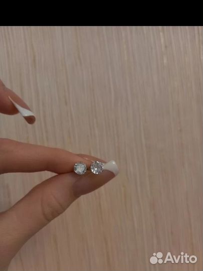Серьги гвоздики
