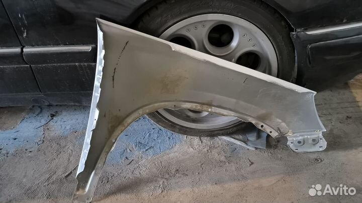 Продам крыло Tiguan