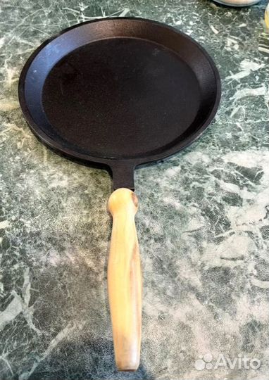 Чугунная сковорода