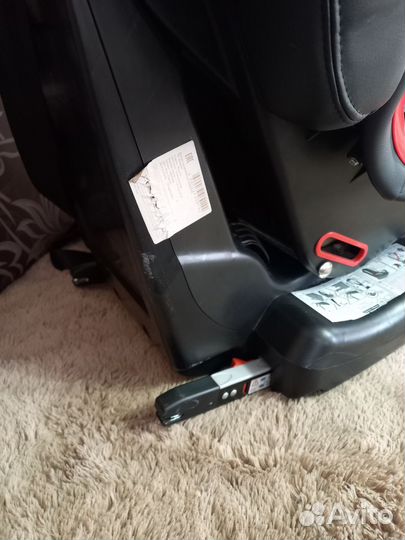 Автомобильное кресло с ISOfix