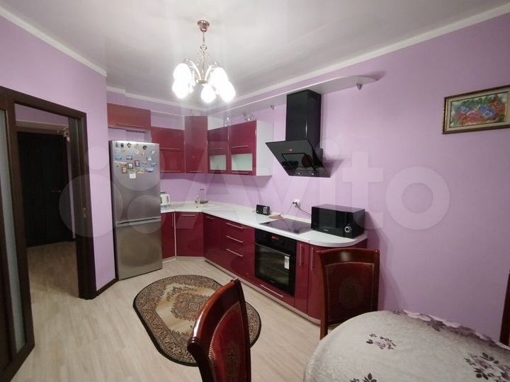 2-к. квартира, 70 м², 3/12 эт.