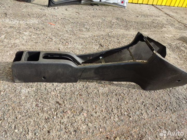 Консоль между сидений Opel Astra G хетчбек 1.6I