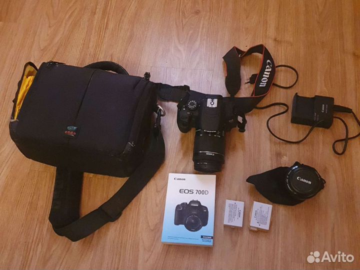 Зеркальный фотоаппарат canon EOS 700d
