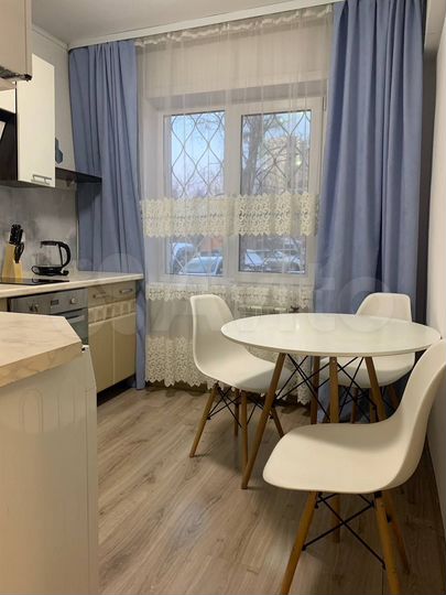 2-к. квартира, 46 м², 1/4 эт.