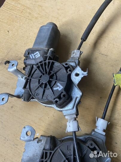 Моторчик стеклоподъемника ниссан note E11