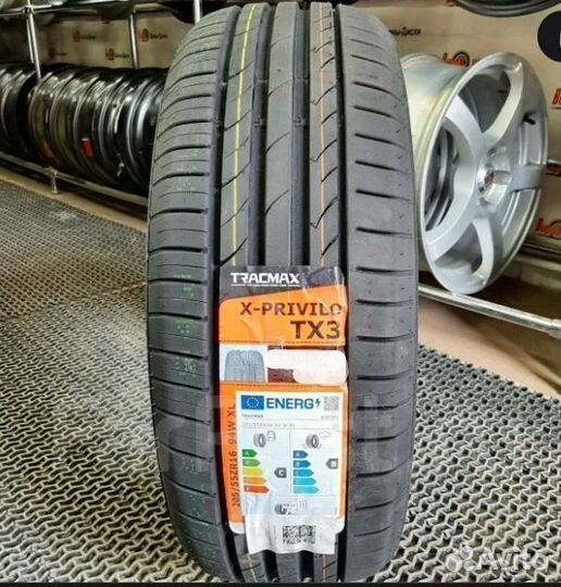 Tracmax X-Privilo TX3 235/55 R18