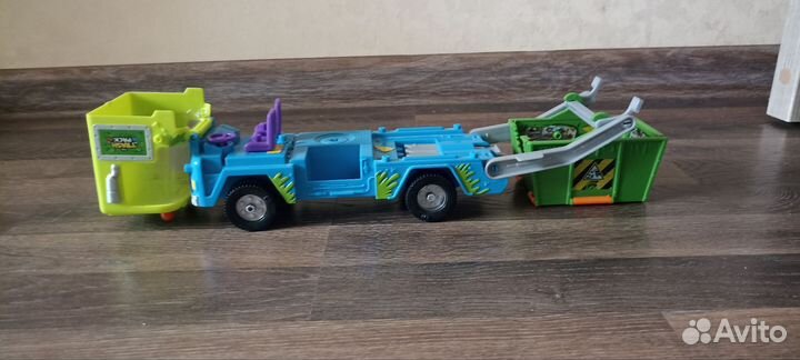 Трэш монстрики (фигурки,машина,ведро)