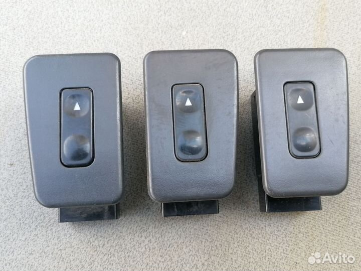 Кнопка стеклоподъемника Kia Sephia 1995