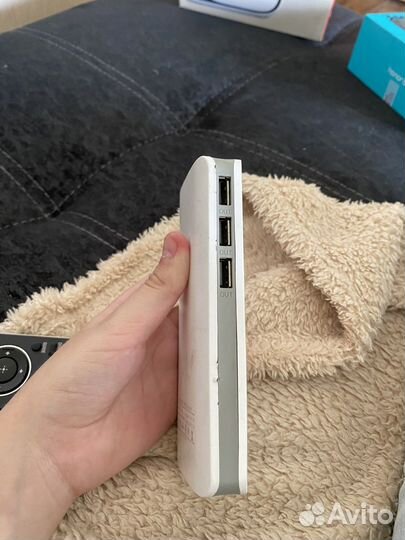 Повербанк demaco