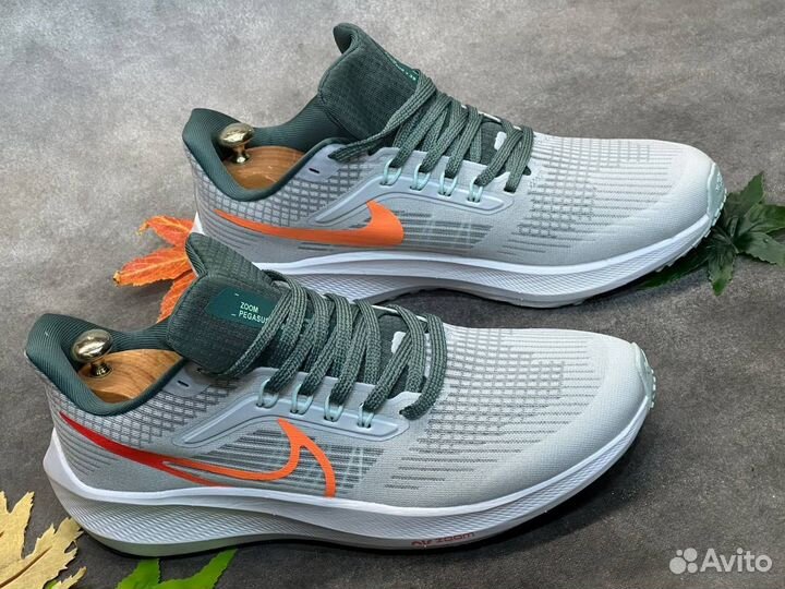 Nike pegasus trail 2 светло серые разм. 42