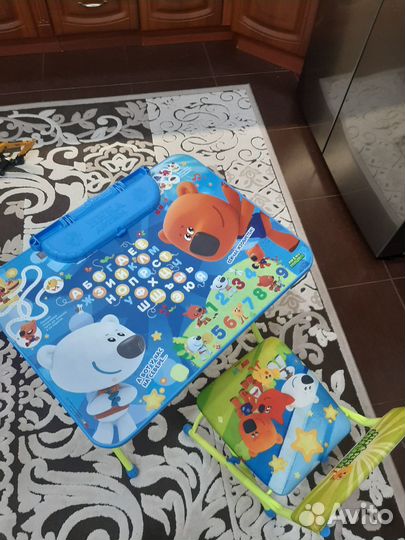 Детский столик и стульчик