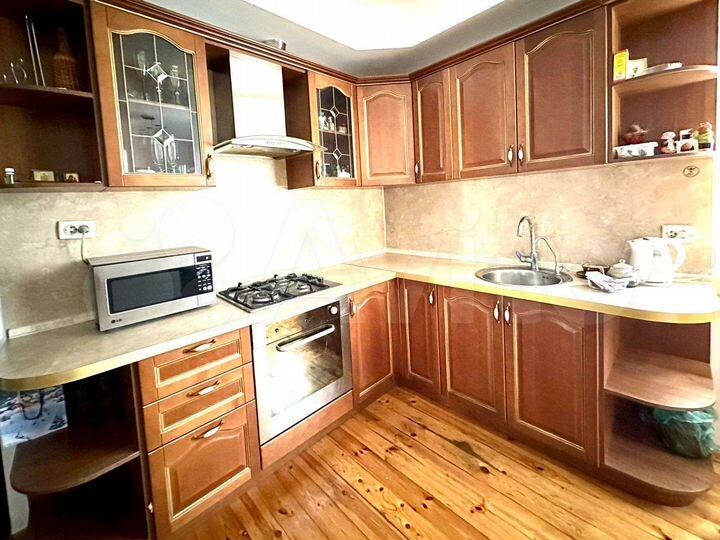 Дом 190 м² на участке 16 сот.