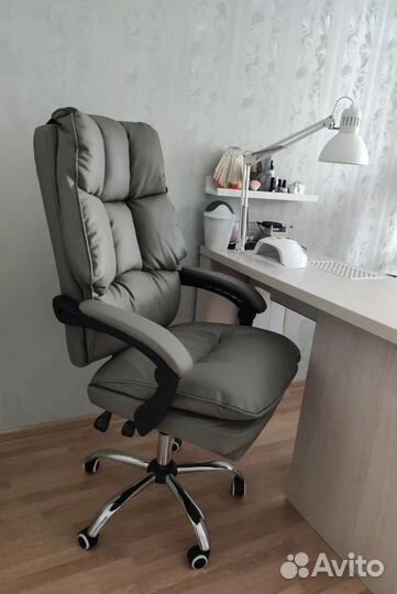 Компьютерное офисное кресло с массажем (новые)