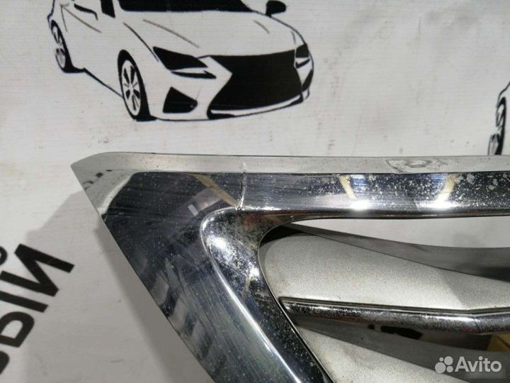 Решетка радиатора Lexus Lx570