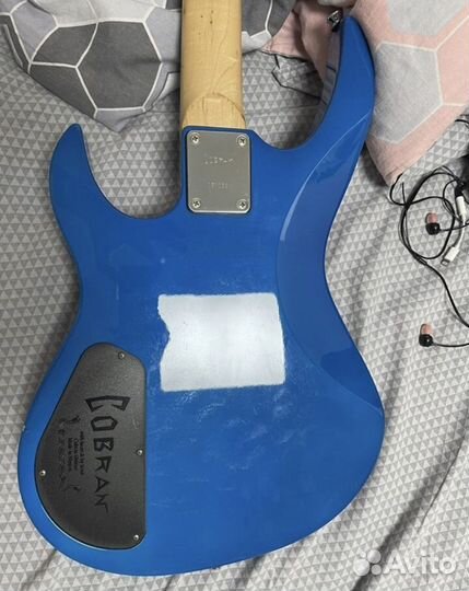 Японская бас гитара