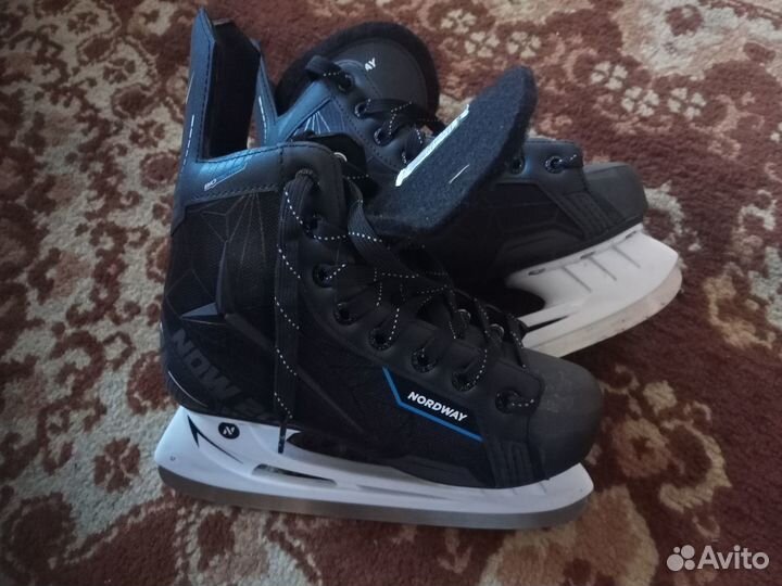 Коньки хоккейные детские 37 размер