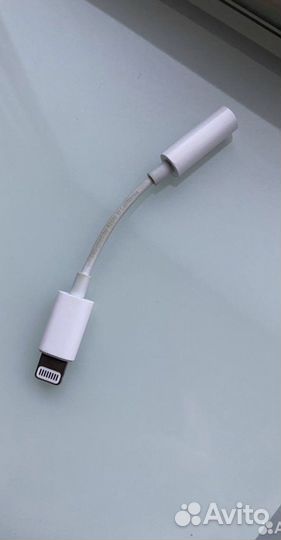 Адаптер Apple Lightning/выход 3,5 мм для наушников