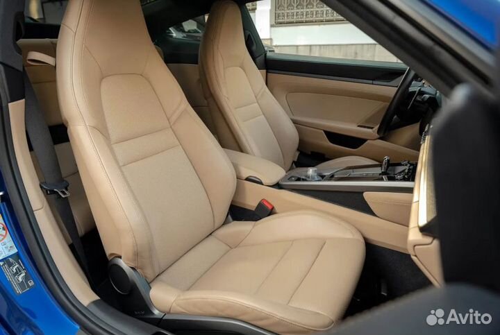 Аpенда спорткара Porsche 911 Carrera 4