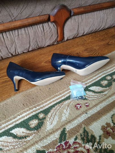Кожаные лаковые туфли