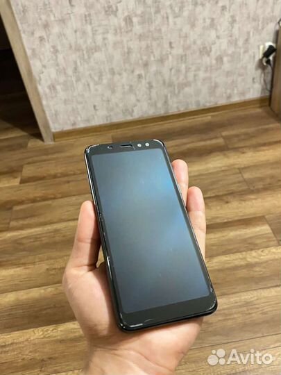 Телефон Samsung galaxy a8