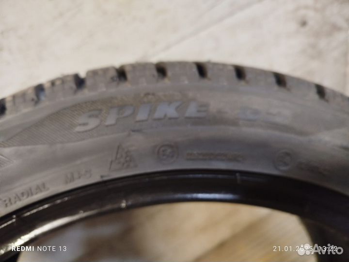 Bridgestone Blizzak Spike-02 235/45 R18 98T