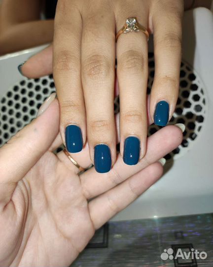 Наращивание ресниц, маникюр