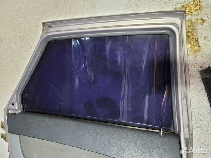 Стекло двери задней левой Лада Приора