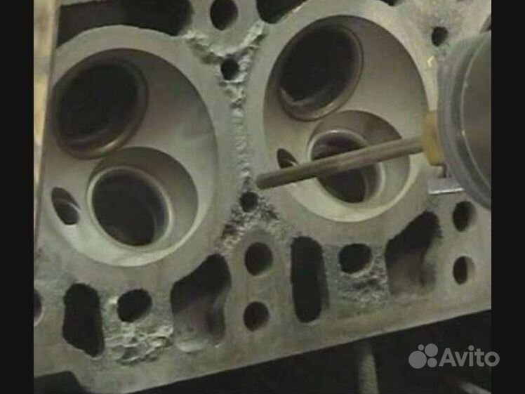 Дефектовка клапанов гбц. Ремонт трещин головки. Ремонт трещин головки. Сварка аргоном каналы гбц ваз 2114. Сварка блока цилиндров алюминий.