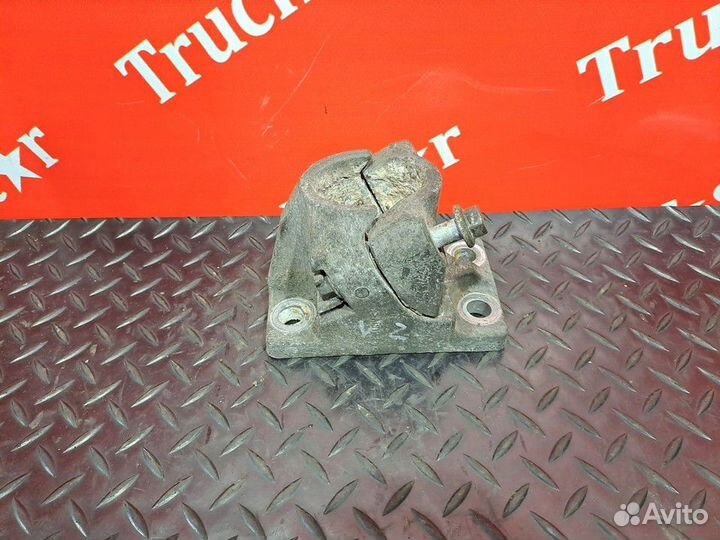 Кронштейн крыла заднего