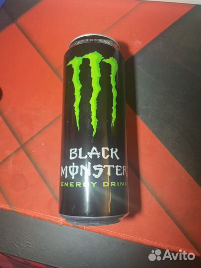 Коллекционные банки от энергетика black monster