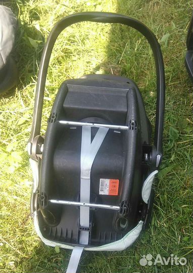 Автолюлька maxi cosi + база