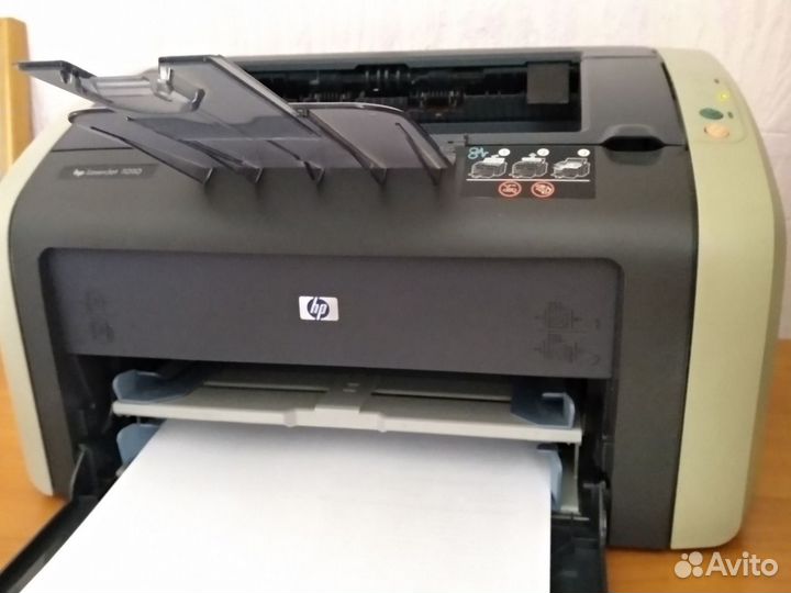 Принтер лазерный hp 1010 в отличном состоянии
