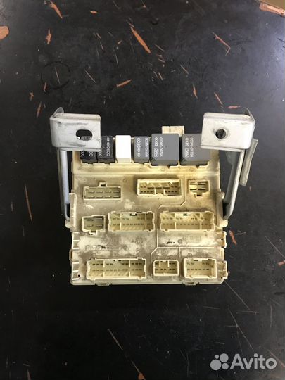 Блок предохранителей салонный Hyundai Sonata IV (E