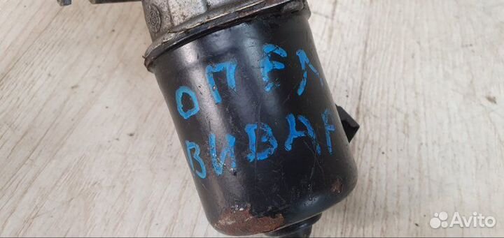 Моторчик стеклоочистителя передний Opel Vivaro