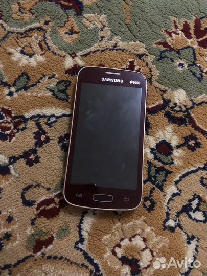 Телефон Samsung Galaxy star Plus