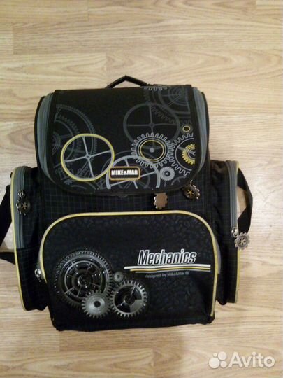 Рюкзак для мальчика 1-4 класса