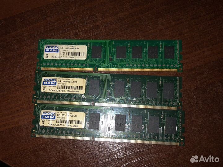 Оперативная память ddr3 каждая по 2gb