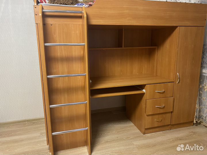 Кровать чердак