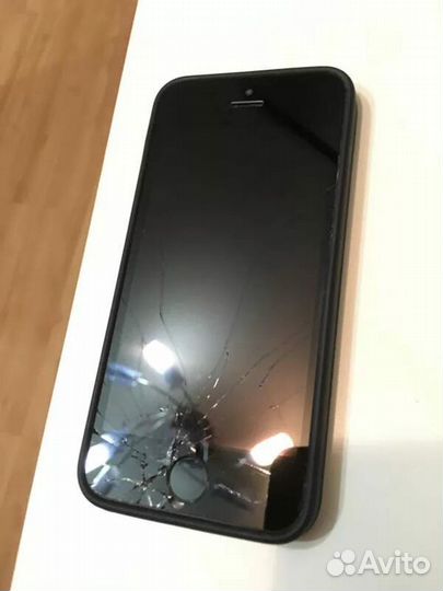 Телефон iPhone 7