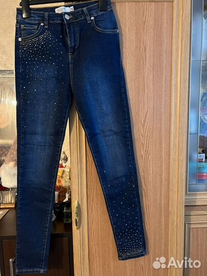 Джинсы женские