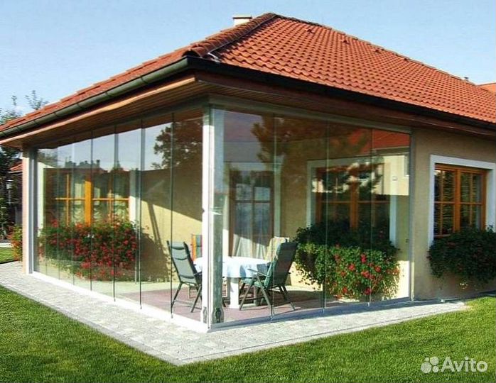 Безрамное раздвижное остекление