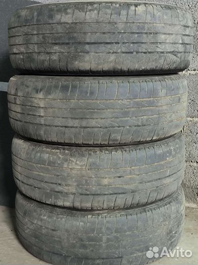 Bridgestone Dueler H/P Sport 215/65 R16 98H