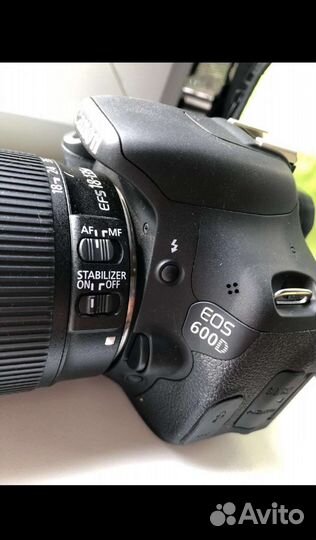 Зеркальный фотоаппарат Canon D600