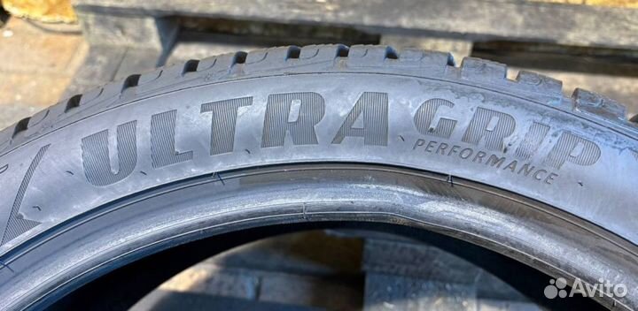 Goodyear UltraGrip Performance Gen-1 235/45 R20