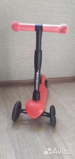 Продам трёхколёсный самокат