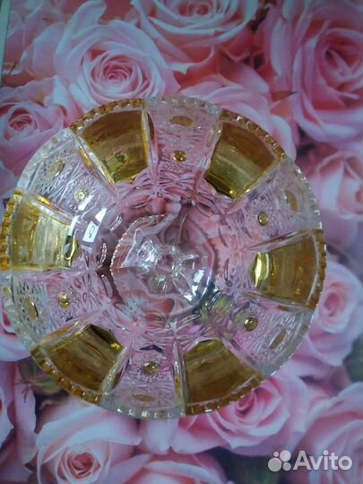 Ваза конфетница на ножке