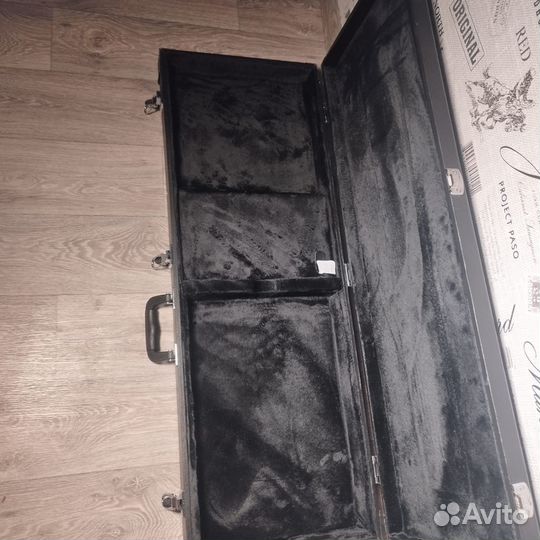 Кейс для электрогитары