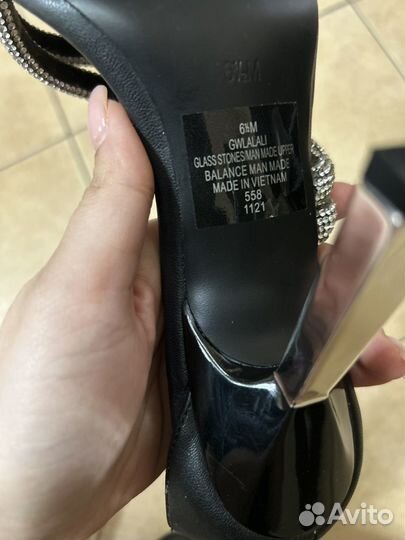 Туфли на каблуке guess новые 36 размер